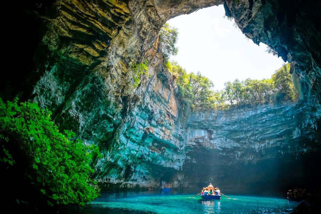 Phong Nha Caves Discovery