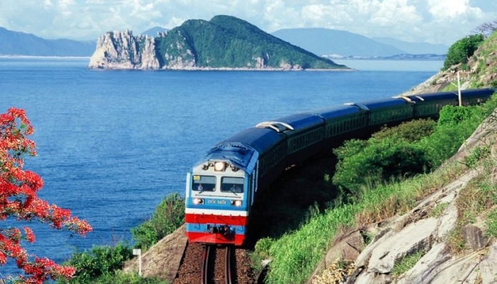 Train Hanoi - Ho Chi Minh